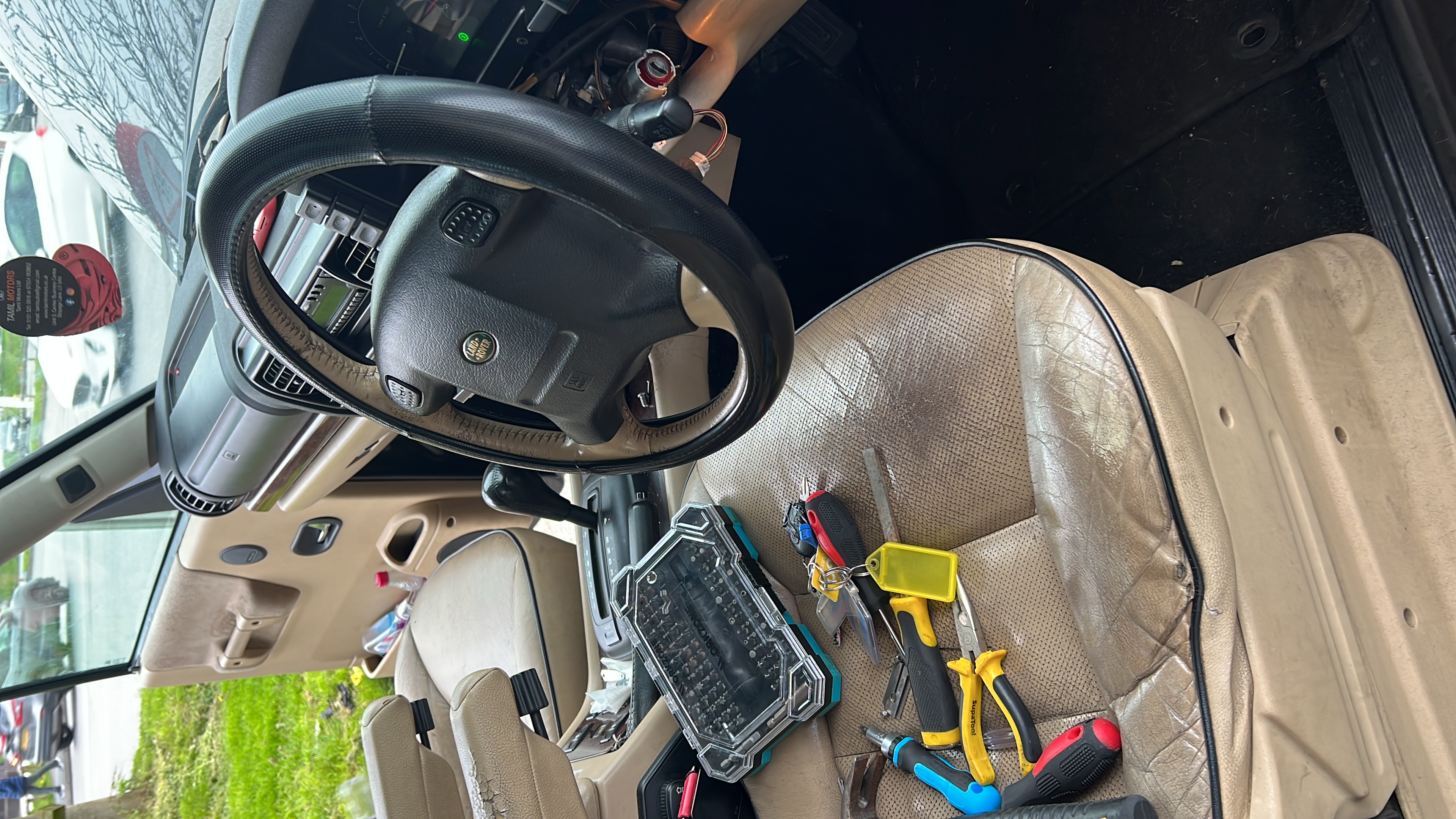Emergency auto locksmith in Wigan, Greater Manchester.